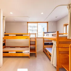 https://the-gate-hostel-shonan.kanagawa-hotels.com