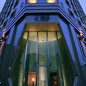 몬토레 라 스루 4*, 후쿠오카 일본